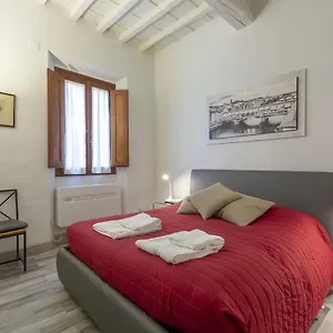 Ponte Vecchio's Nest Apartment