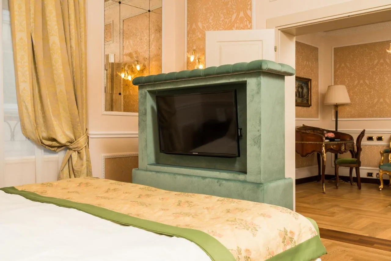 Hotel Bernini Palace Florence 5*,